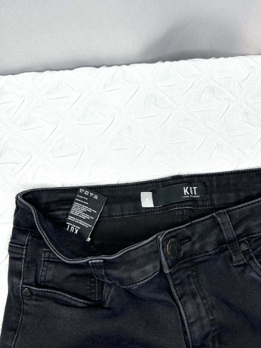 Kut from the Kloth Donna Ankle Skinny Black Jeans, Size 8 Minimalist Preppy Soft - Picture 6 of 6